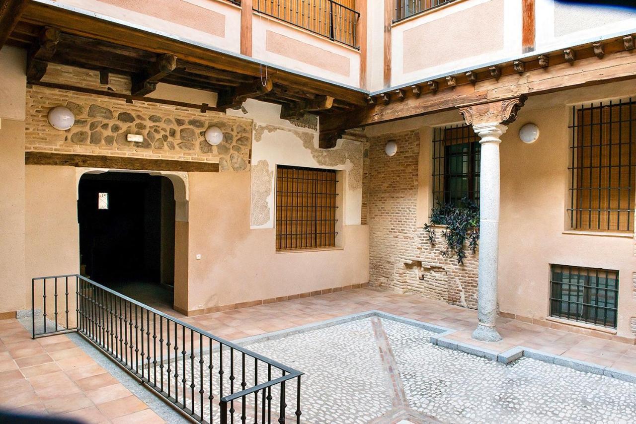~Golden~ Unique Place In A Historic S.Xvi Building Toledo Exterior photo